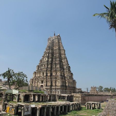 Om Shiva Guest House Hampi Exteriör bild